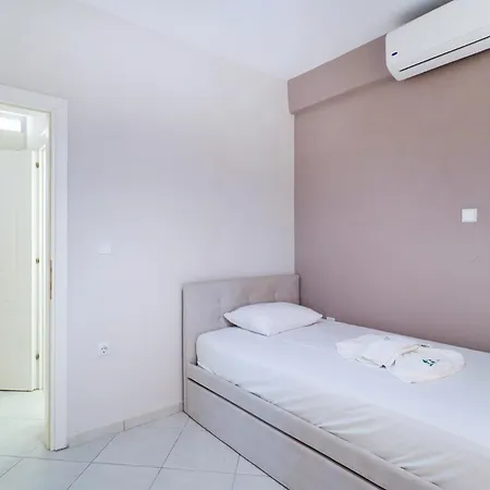 Olia With Private Pool