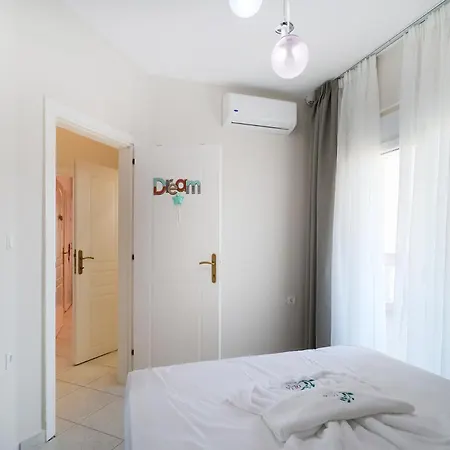 Olia With Private Pool ヴィラ