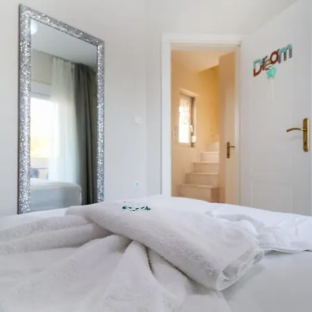 ヴィラ Olia With Private Pool ペフコホリ