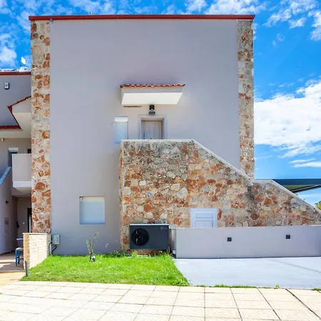 Villa Olia With Private Pool *