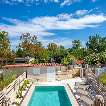 Villa Olia With Private Pool