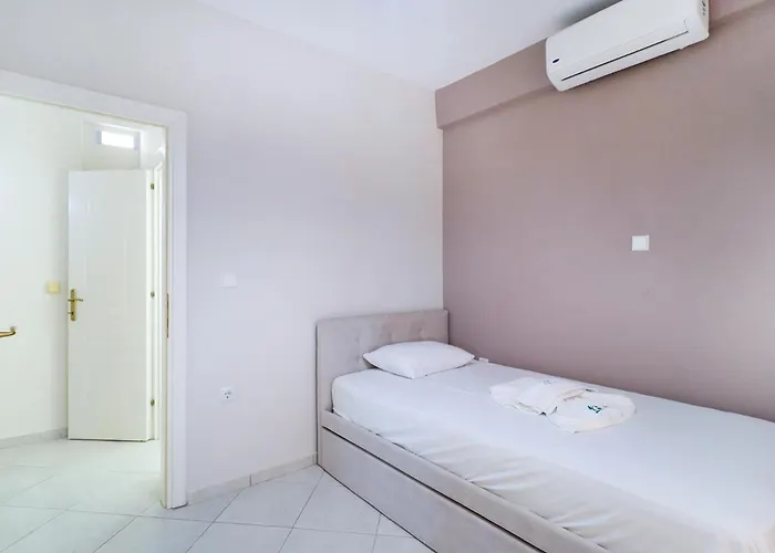 Olia With Private Pool