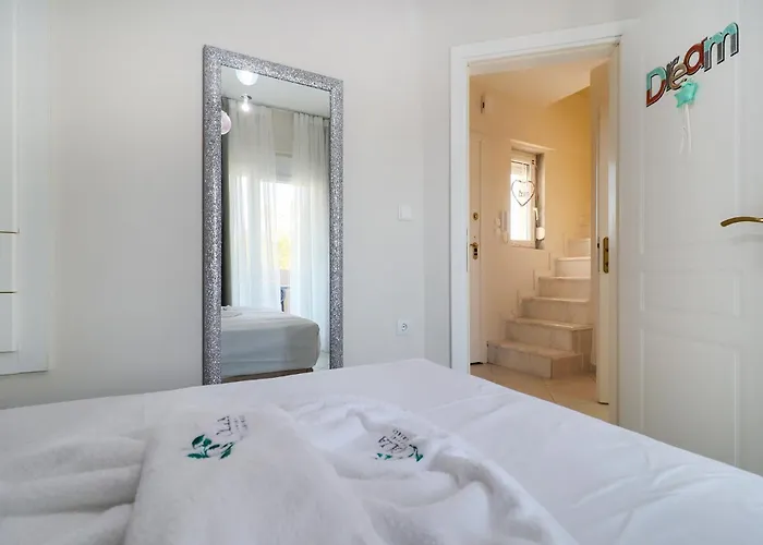 Olia With Private Pool