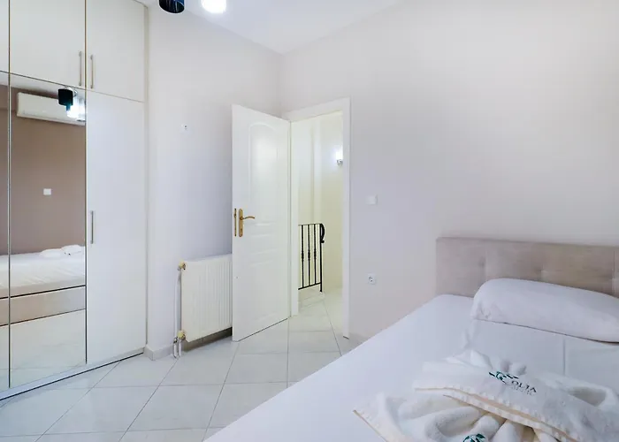 Olia With Private Pool