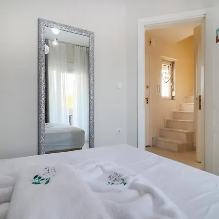 Olia With Private Pool