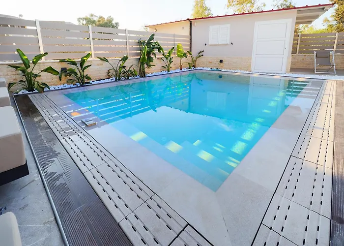 Villa Olia With Private Pool *